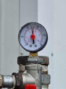 Hydrostatic testing of mains